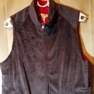 Christopher and Banks NWT Soft Embroidered Reversible Vest Brown/Raspberry- Sz L